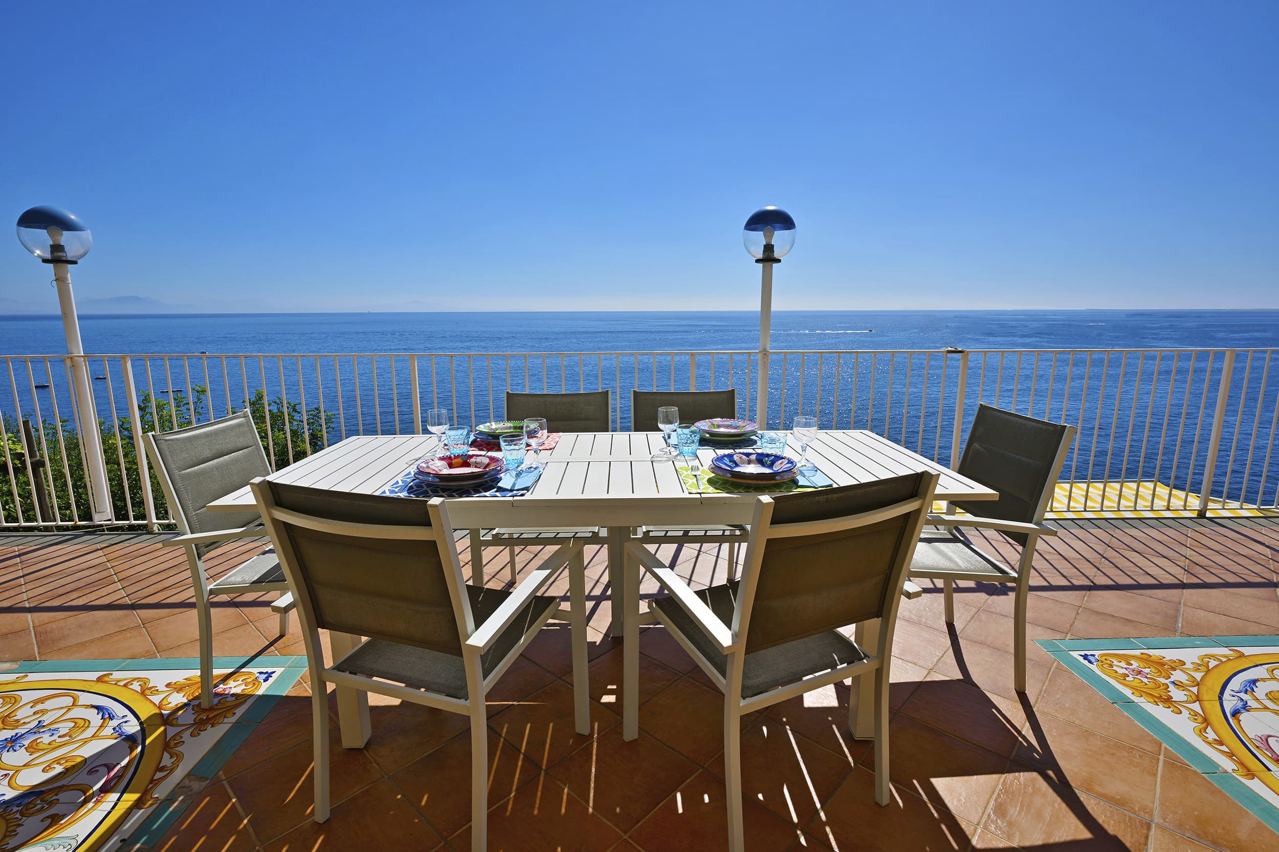 Ravello Art Apartments - reception